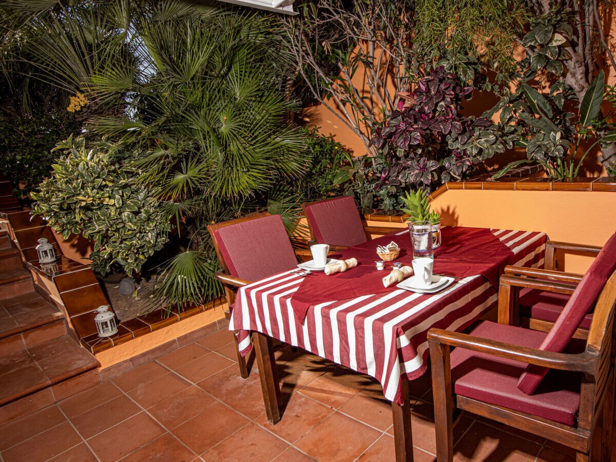 Holiday apartment Claudia" - directly set at the beach, very tranquile! 1 - Outdoor photo 2