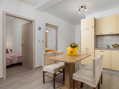 Apartment Apartment Slavica 3 - Yellow Sun - Features photo 8