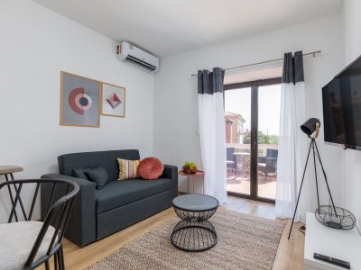 Apartment Lovely Apartment Marceta with Shared Pool (2) - Features photo 15