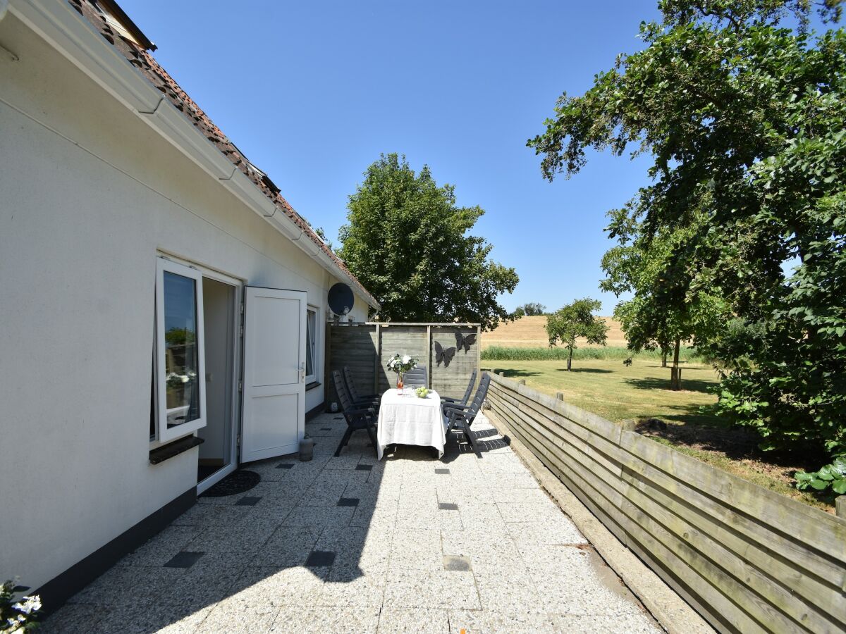 Holiday house Peaceful Holiday Home with Garden - Outdoor photo 5