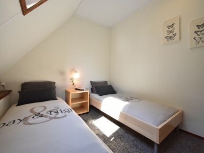 Holiday house Peaceful Holiday Home with Garden - Features photo 16