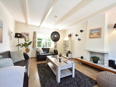 Holiday house Peaceful Holiday Home with Garden - Features photo 17