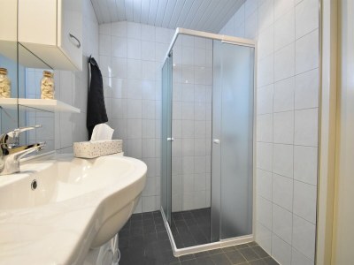 Holiday house Peaceful Holiday Home with Garden - Features photo 18