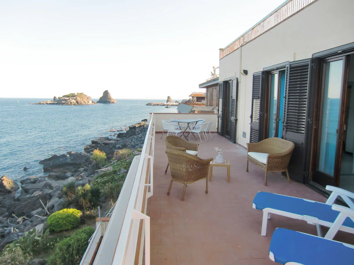 Apartment Cyclops House