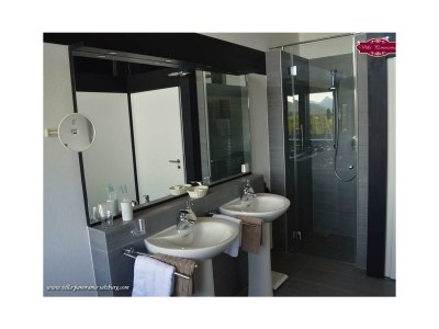 Holiday room Panorama Doppelzimmer mit Balkon und großen Bad - Features photo 13