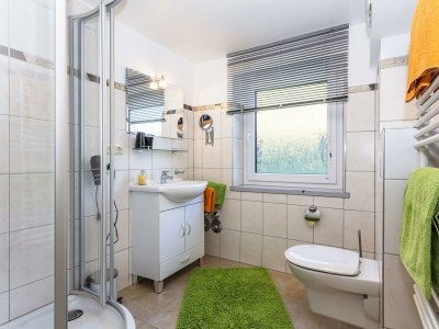 Apartment Appartement Erdges, Dusche, WC, 2 Schlafräume - Features photo 28