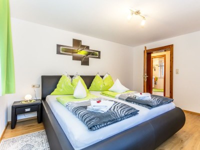 Apartment Appartement Erdges, Dusche, WC, 2 Schlafräume - Features photo 29