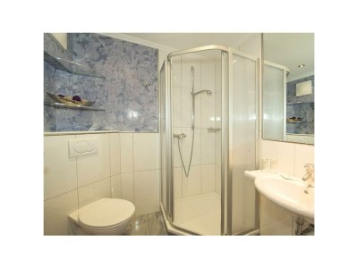 Holiday room Dreibettzimmer, Dusche, WC, Balkon - Features photo 22