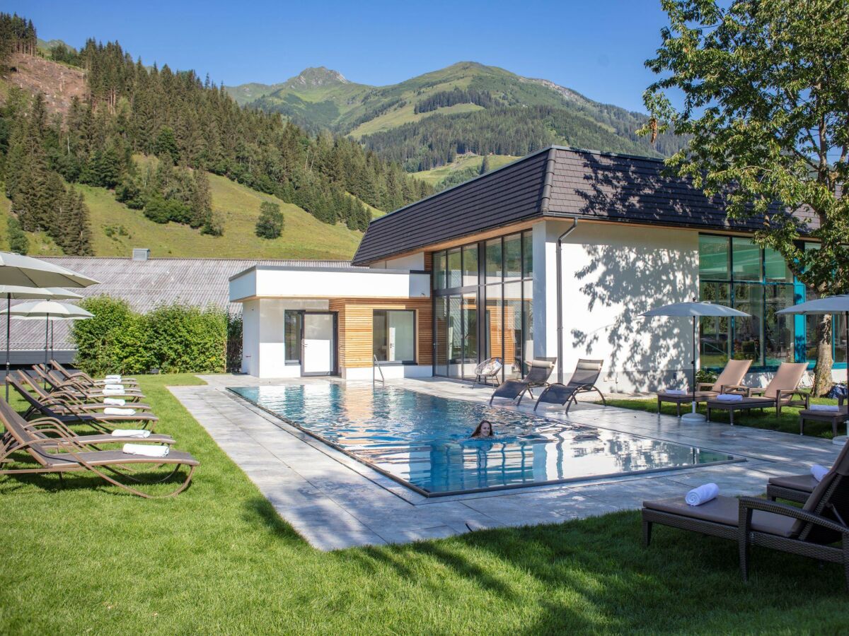 Holiday room Fam, Doppelzimmer "Deluxe" mit Dusche oder Bad, WC - Outdoor photo 4