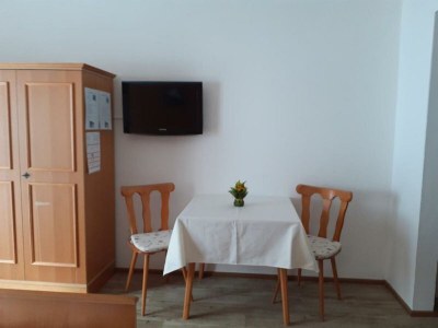 Holiday room Doppelzimmer mit Dusche od. Bad, WC - Outdoor photo 7