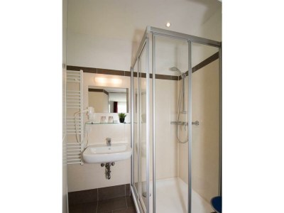 Holiday room Doppelzimmer Speiereck mit Dusche/WC - Features photo 12