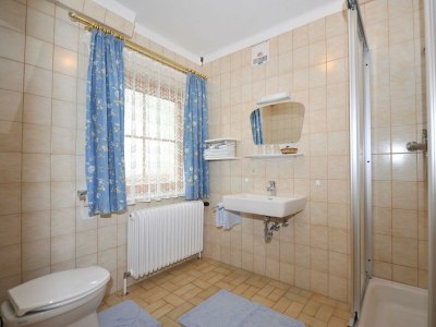 Holiday room Dreibettzimmer mit Dusche, WC  Nr. 3 - Features photo 15