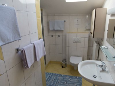 Apartment Apartment 6 / 3 Schlafräume/Dusche, WC - Features photo 44