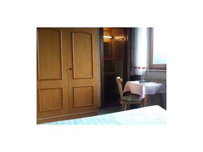 Holiday room Doppelzimmer Nr. 5 mit Dusche, WC - Features photo 14