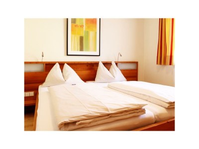 Holiday room Doppelzimmer mit Couch, Dusche, WC - Outdoor photo 4