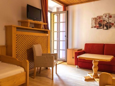 Holiday room Dreibettzimmer mit Bad, WC - Features photo 14