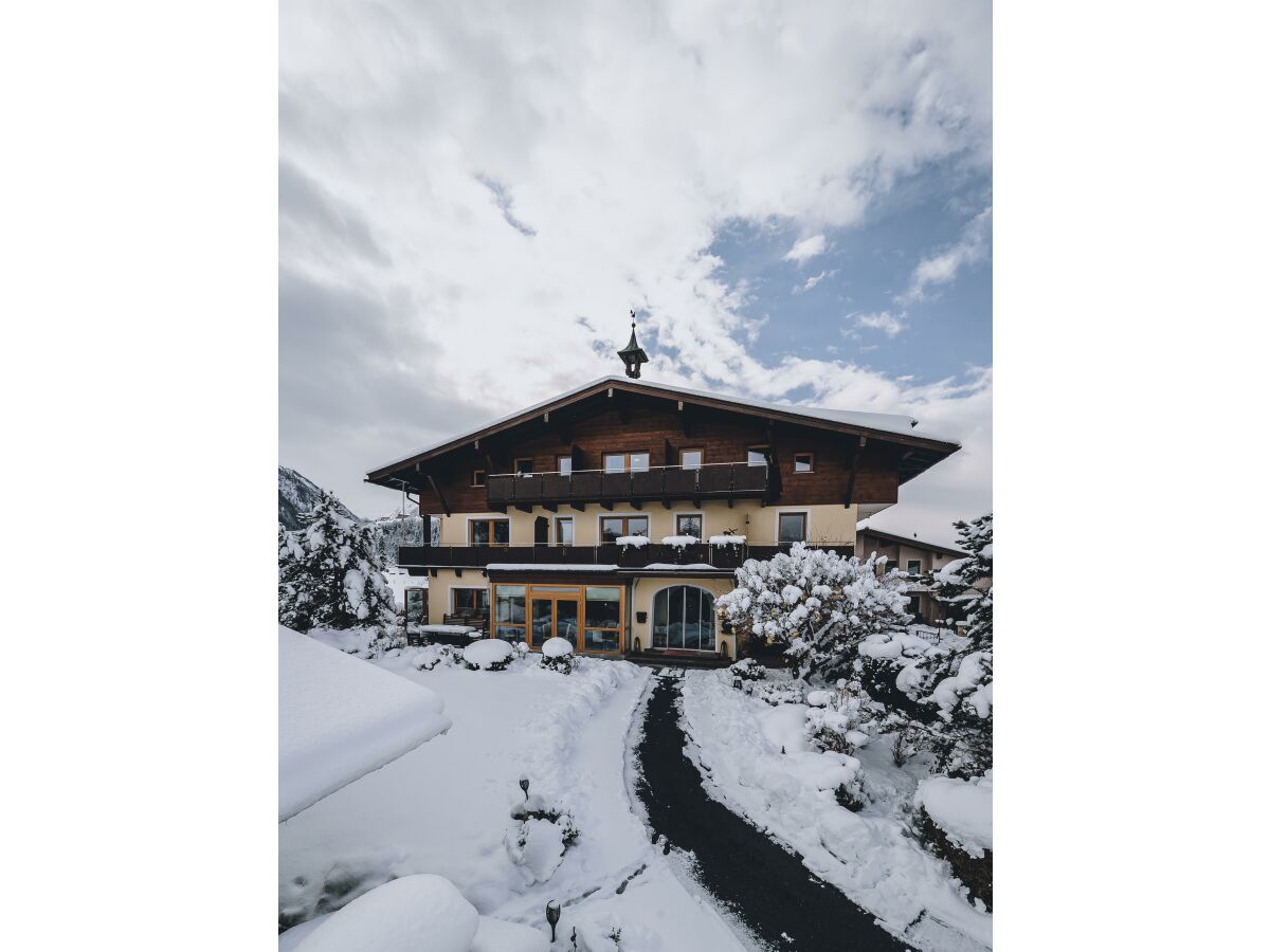 Holiday room Doppelzimmer, Dusche oder Bad, WC, Deluxe - Outdoor photo 3