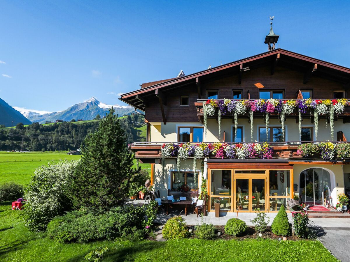 Holiday room Doppelzimmer, Dusche oder Bad, WC, Deluxe - Outdoor photo 5