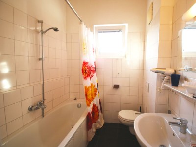 Apartment Appartement/Fewo, Dusche oder Bad, WC, 1 Schlafrau - Features photo 25