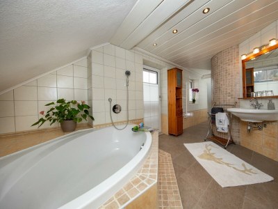 Apartment Appartement/Fewo, Dusche, WC, Balkon - Outdoor photo 12