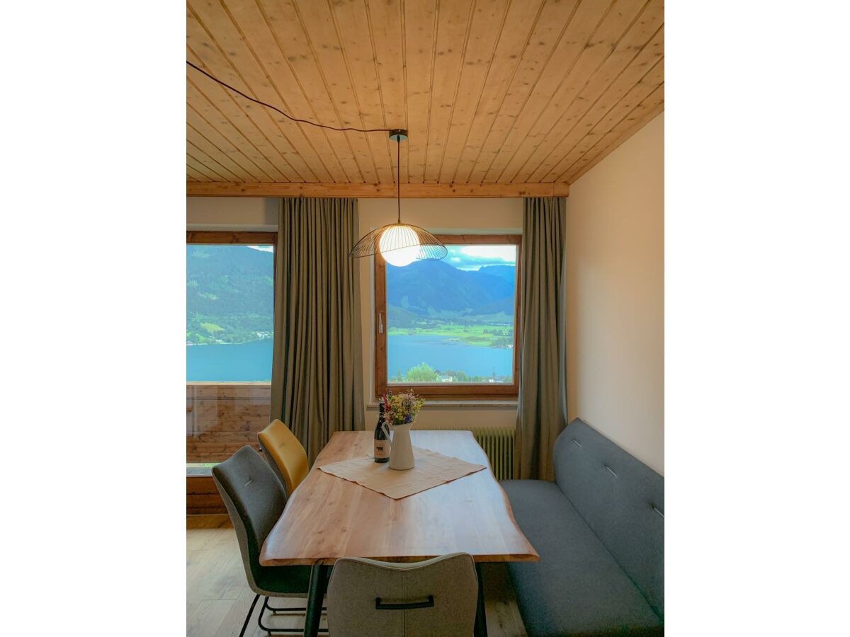 Apartment Appartement, Dusche, Bad, WC, Balkon, neuwertig