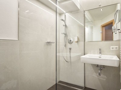 Holiday room KOMFORT Zimmer mit Balkon und Klimaanlage - Features photo 55