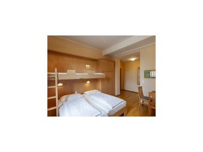 Holiday room Dreibettzimmer, Dusche, WC - Features photo 34