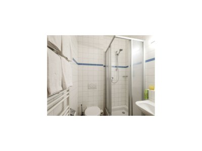 Holiday room Dreibettzimmer, Dusche, WC - Features photo 38