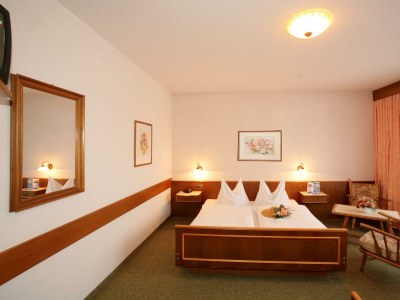 Holiday room Doppelzimmer ON mit Dusche od. Bad, WC - Features photo 30