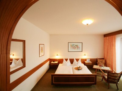 Holiday room Doppelzimmer ON mit Dusche od. Bad, WC - Features photo 31