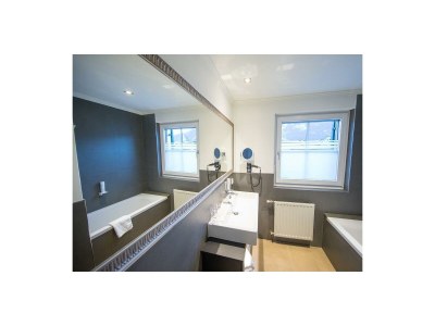 Holiday room Juniorsuite Bad/Dusche/Doppelwhirlpool - Outdoor photo 20