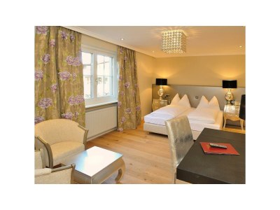 Holiday room Juniorsuite Bad/Dusche/Doppelwhirlpool - Features photo 22