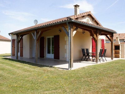 Holiday house Villa in Les Forges with Golf & Pool Access - Outdoor photo 2