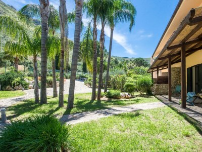 Apartment L'Ulivo Blu - One-bedroom with garden - Loc - Environment photo 13