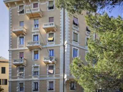 Apartment Cozy Family Apartment in Castelletto by Wonderful - Outdoor photo 5