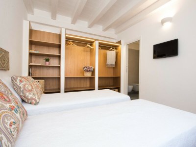 Apartment Le Niche Holiday Home with Balcony - CAV - Features photo 11