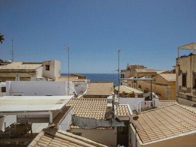 Apartment La terrazza sul vicolo della Giudecca - Environment photo 21
