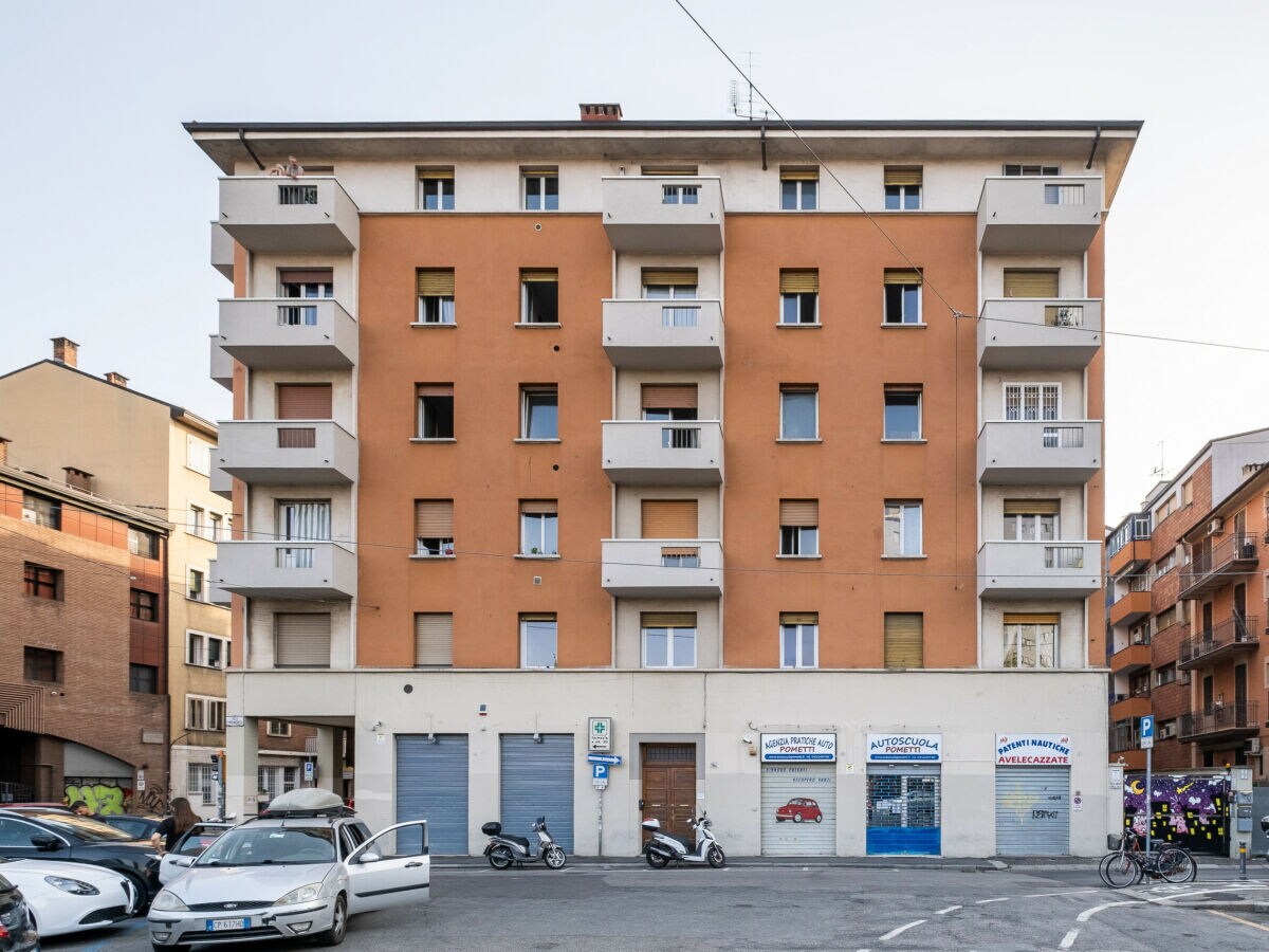 Apartment Trilocale Piazza di Porta Mascarella - Outdoor photo 2