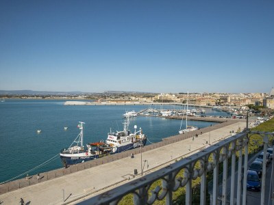 Apartment Duplex sul porto grande - Environment photo 22