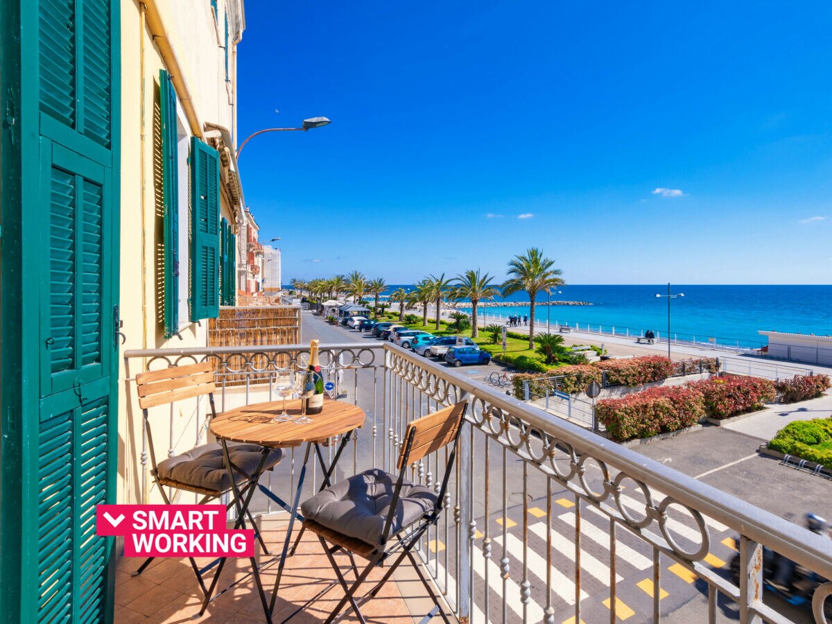 Apartment Appartamento fronte mare a Ospedaletti