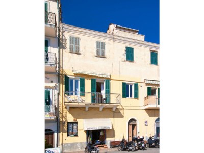 Apartment Appartamento fronte mare a Ospedaletti - Outdoor photo 3