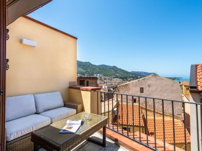 Apartment Una finestra sul mare - Environment photo 10