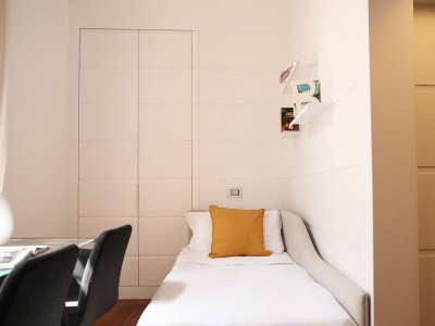 Apartment Elegant Apartment at Chiaia - Features photo 15