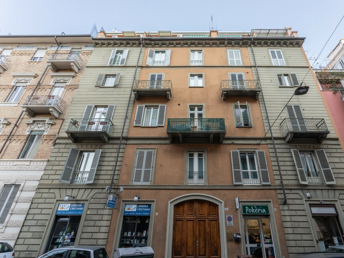 Apartment Susa 4 -  Luminoso appartamento a due passi da Por - Outdoor photo 2