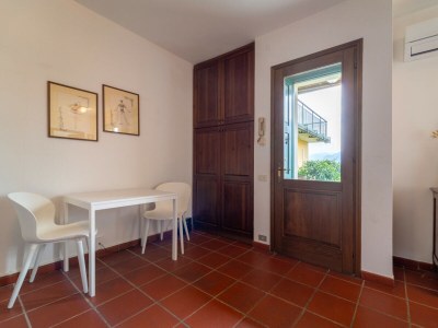 Apartment Swan Lake - Features photo 13