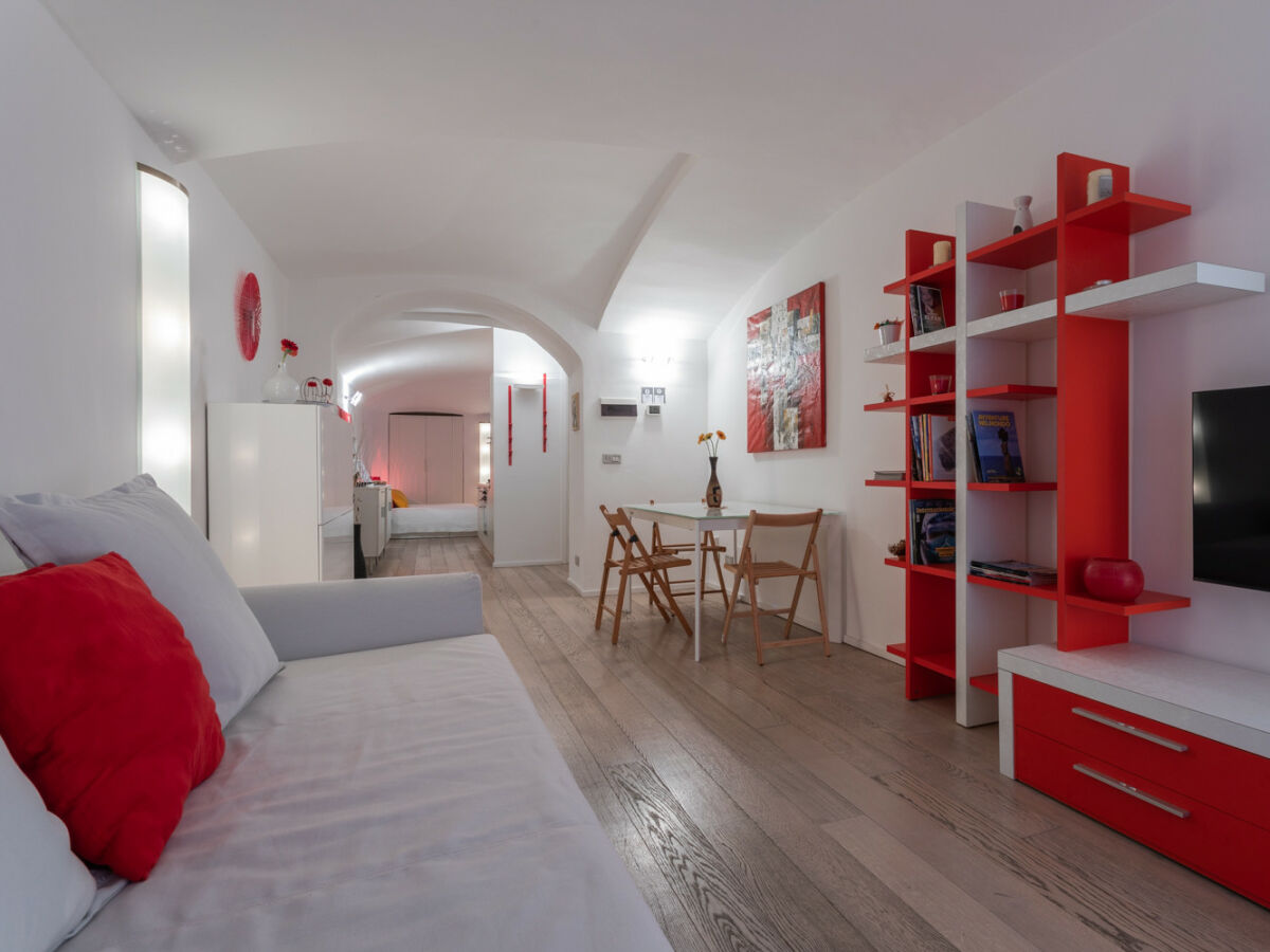 Apartment S. Massimo 34 - Red Studio near Porta Nuova - Features photo 5