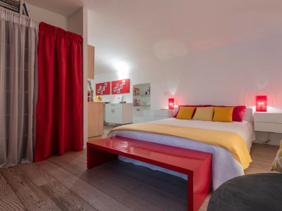 Apartment S. Massimo 34 - Red Studio near Porta Nuova - Features photo 4