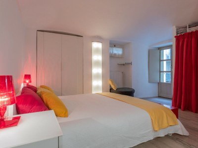 Apartment S. Massimo 34 - Red Studio near Porta Nuova - Features photo 12