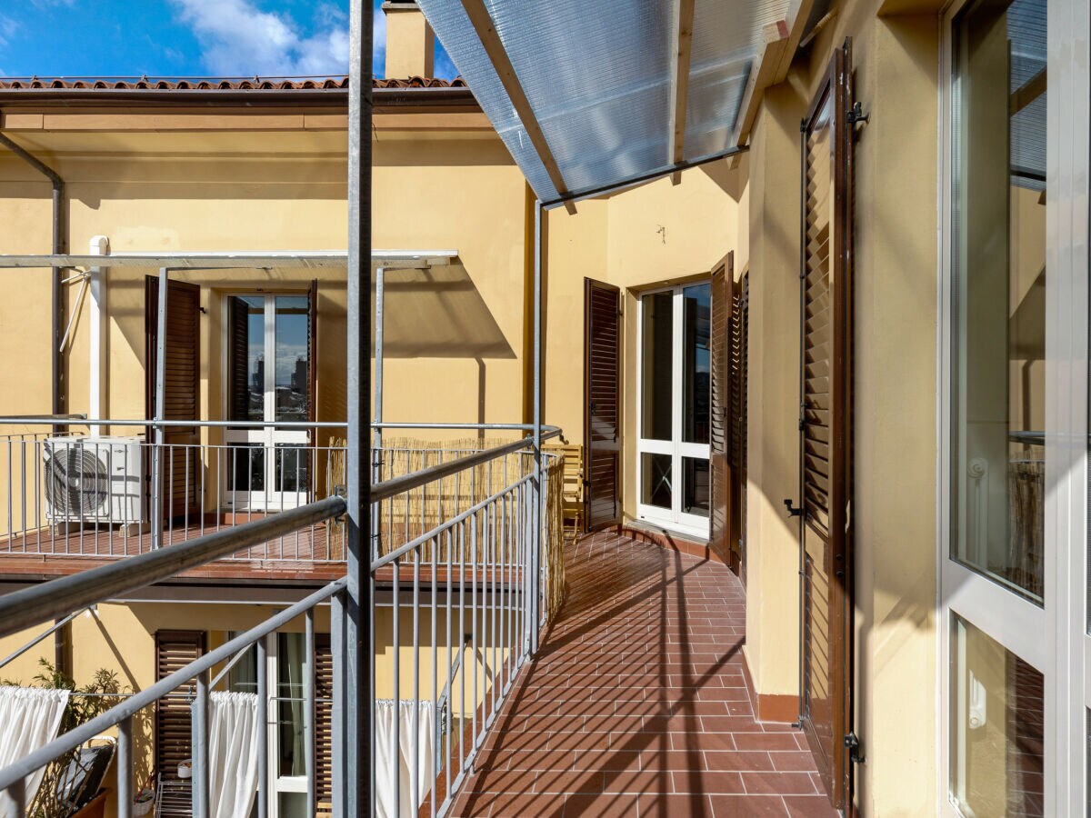 Apartment Irnerio 17 - Irnerio Apartments - Black Widow