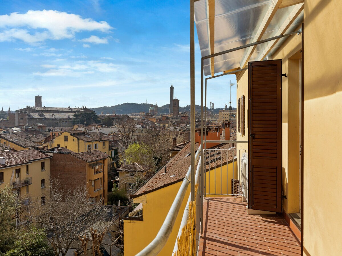 Apartment Irnerio 17 - Irnerio Apartments - Black Widow - Outdoor photo 2